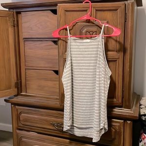 Halter Tank size L